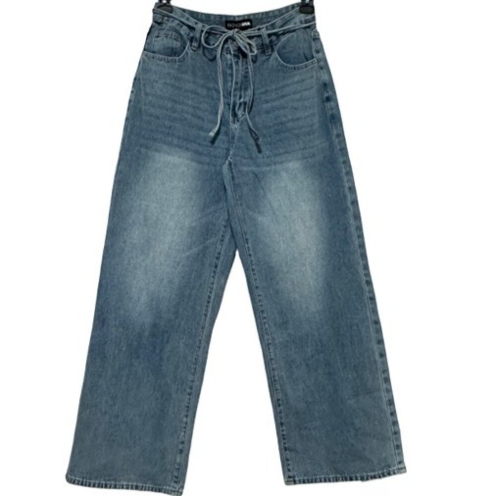 NWT Fashion Nova Vintage Wash Wide Leg Jeans with Tie Belt Jeans - Size 7